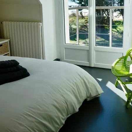 Magnifique villa front de mer accès direct plage 8 pers Villa *