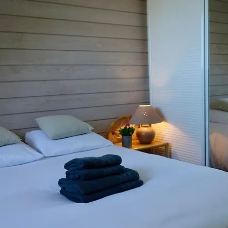 Villa Magnifique villa front de mer accès direct plage 8 pers *