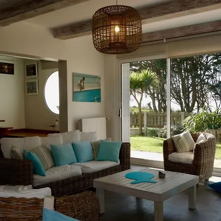 Villa Magnifique villa front de mer accès direct plage 8 pers *